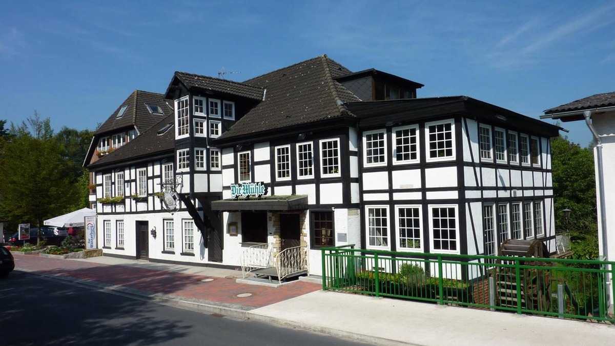 Harpstedt Hotel | AKZENT Hotel Zur Wasserburg , bed & breakfast