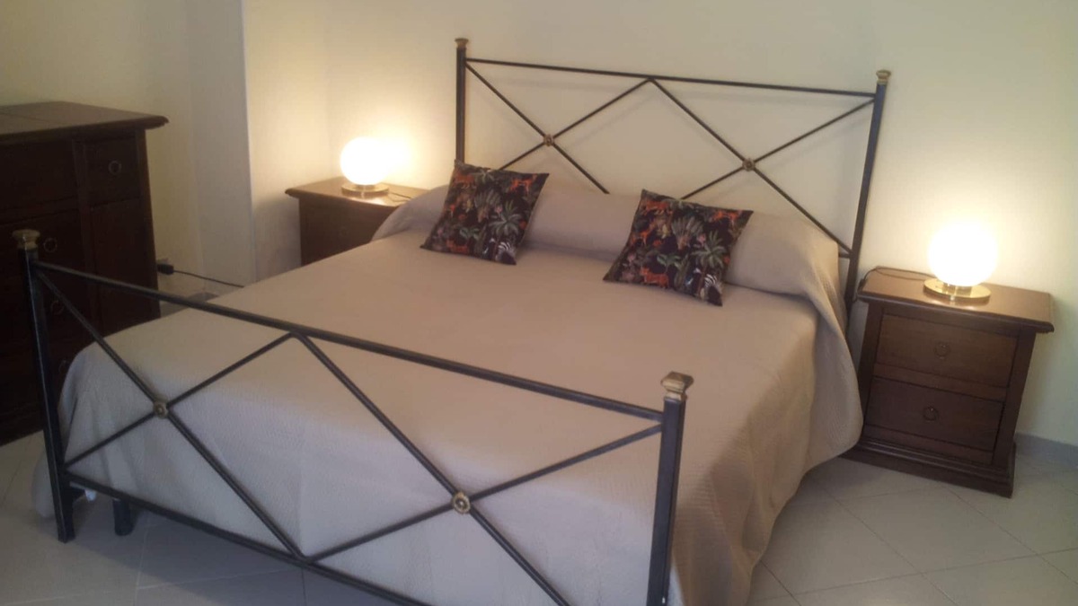 Borgo-Sanzio Apartment | AL NARCISO HOUSE by Franco and Lia