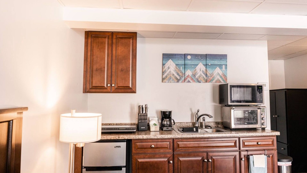 Delta Junction Hotel | Alaska Frontier Inn