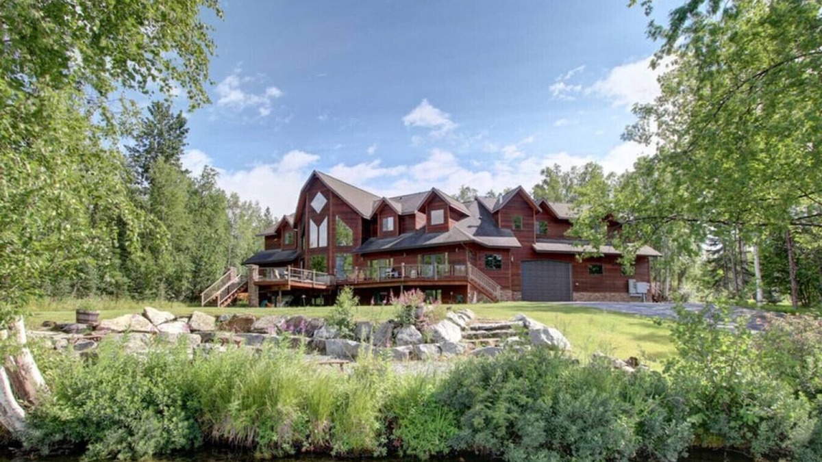 Big Lake House | Alaska Lake Front Luxury