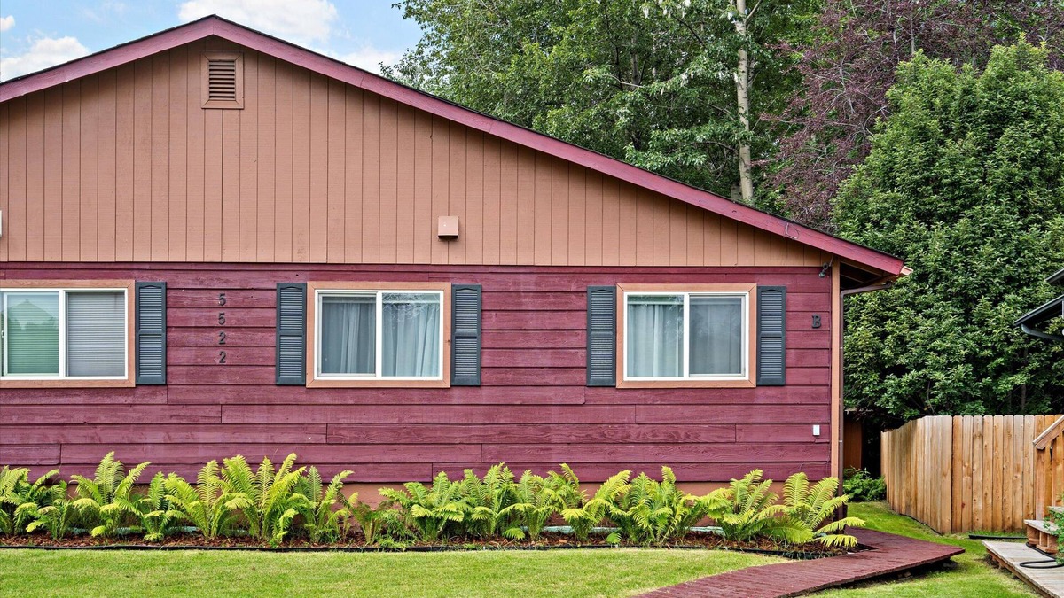 Campbell Park House | Alaska Windflower Escape