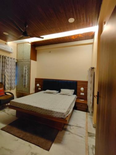 Varanasi Nagar Nigam House | Alayam ఆలయం Near Assi Ghat