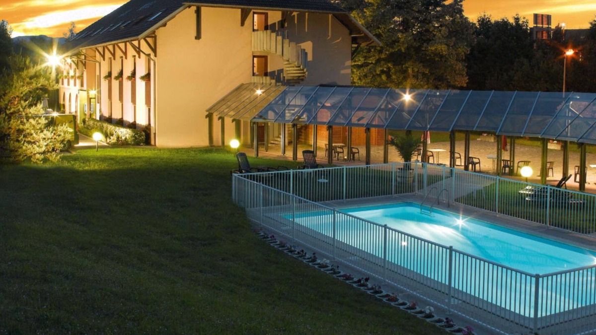 Alby-sur-Cheran Hotel | Alb'hotel Grill