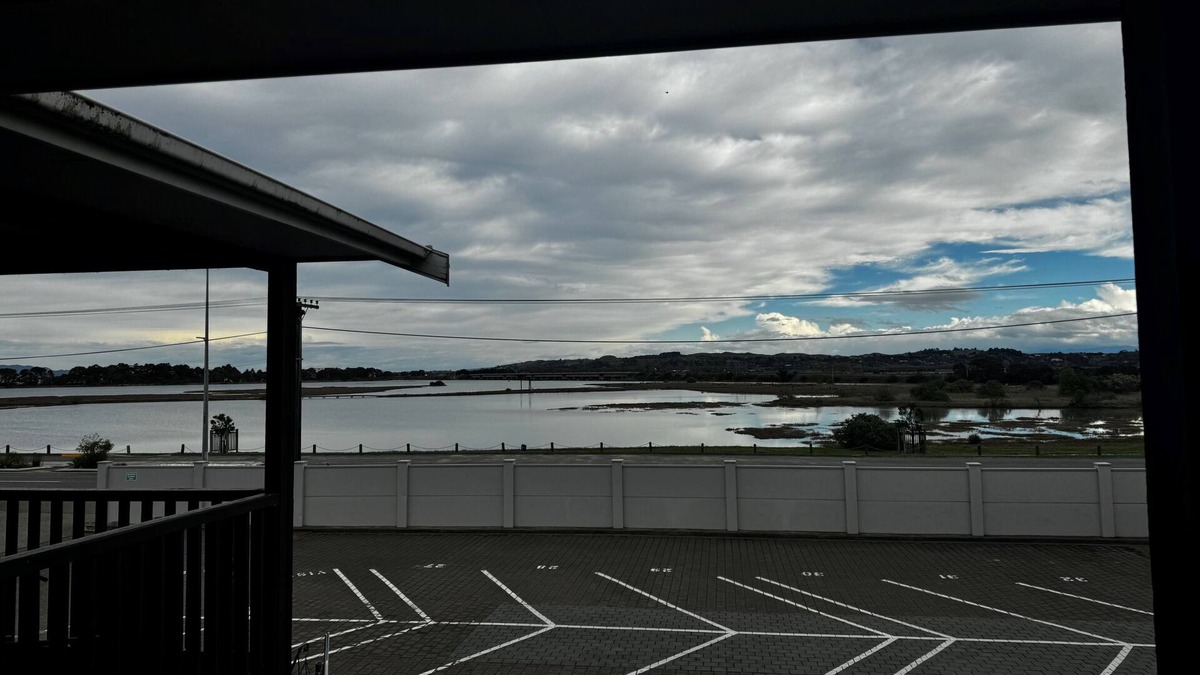 Westshore Hotel | Albatross Motel