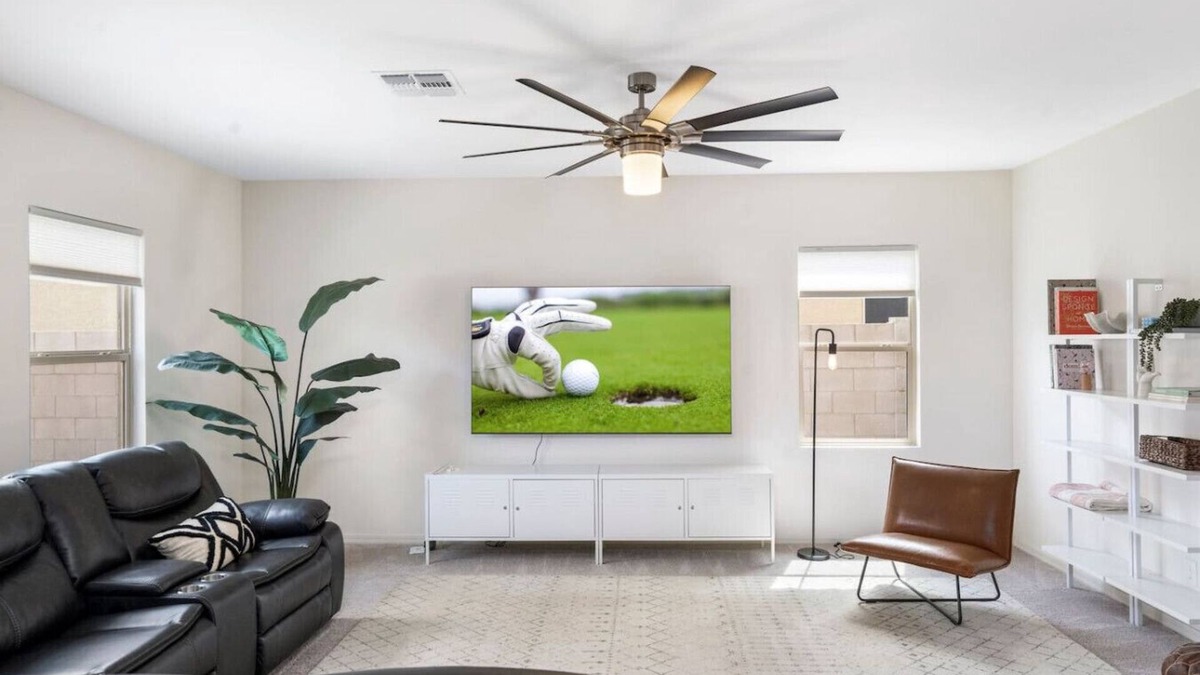 Estrella Village House | Albeniz Pl · Serene Retreat at Modern Albeniz w/Private Yard