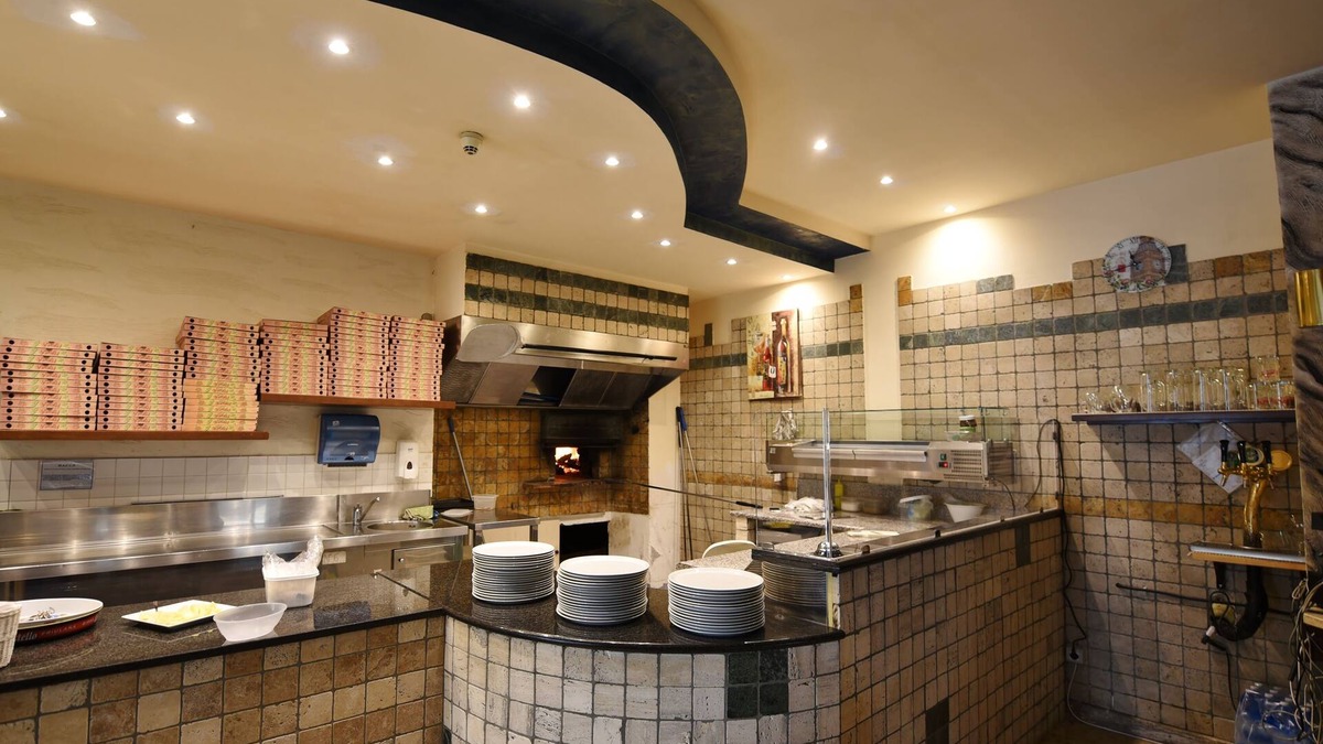 Pomezia Hotel | Albergo Al Castello