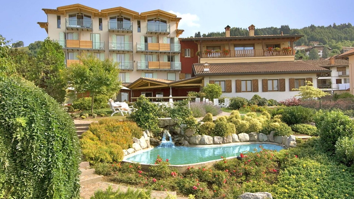 Bossico Hotel | Albergo Miralago