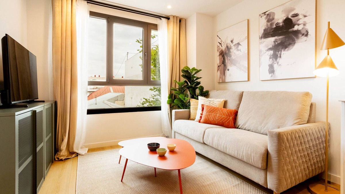 Ciudad Lineal Apartment | Alcala X apartament in Madrid