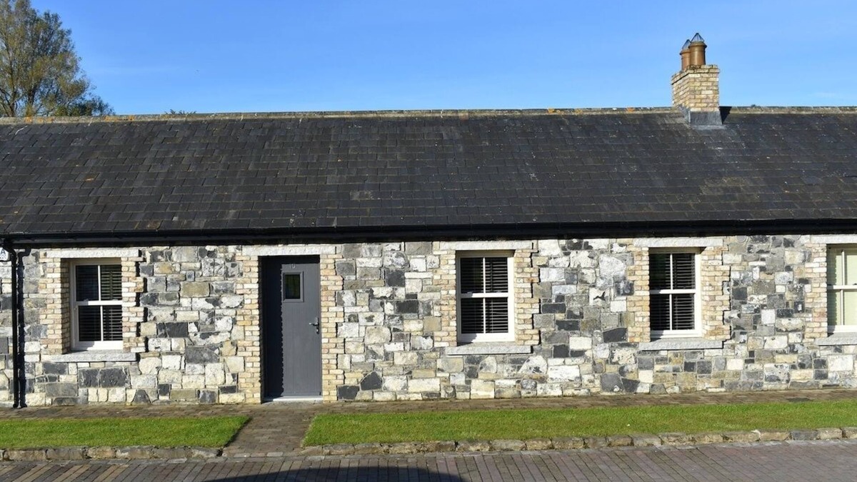 Leixlip Cottage | Alensgrove Cottages No. 10
