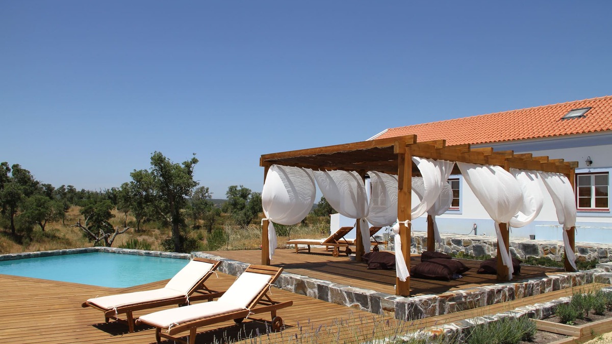 Santa Margarida da Serra Villa | Alentejo! Villa with swimming pool in the peaceful Serra de Grandola, beaches 30 min away