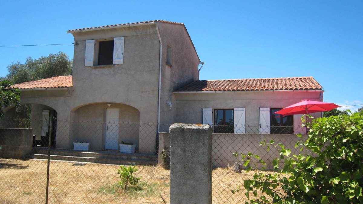Aleria House | ALERIA, 115m2 house - sleeps 7 max - 4 bedrooms - sea 5mn by car (4km)