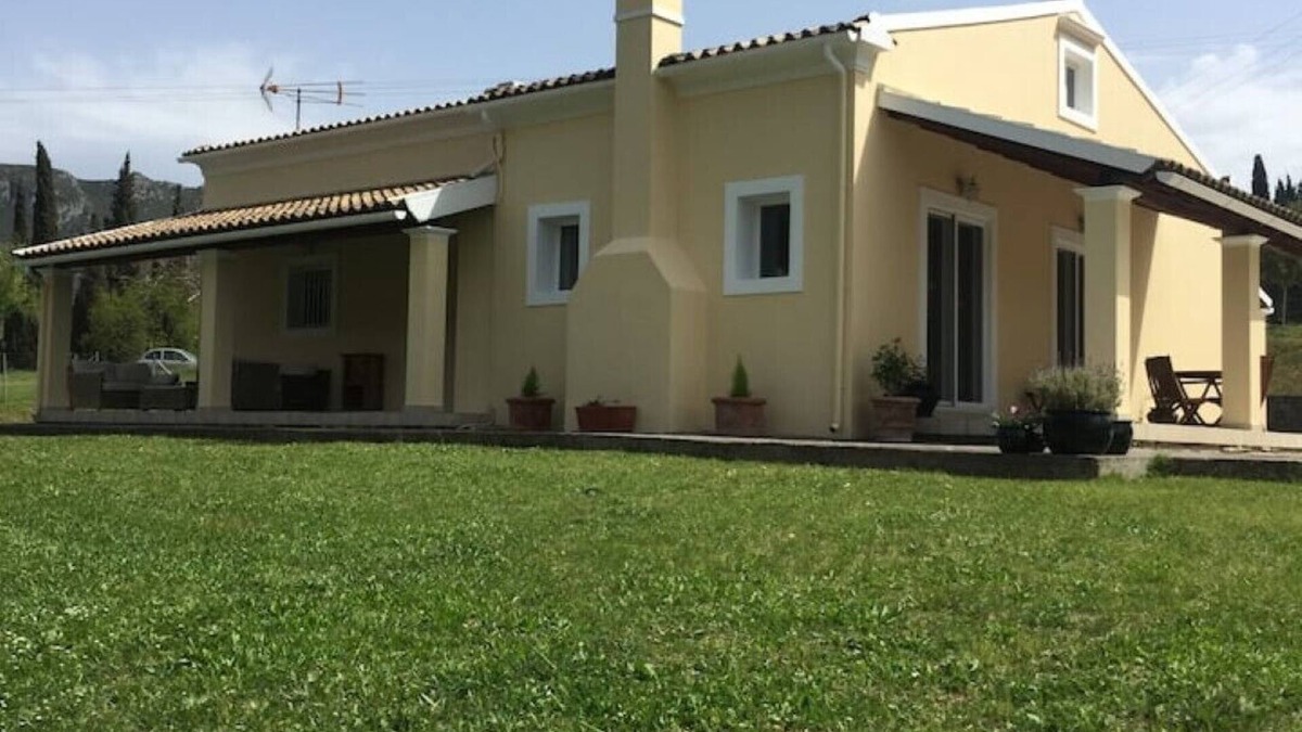 Doukades Villa | Alexakis Family villa, 5 minutes from Paleokastritsa