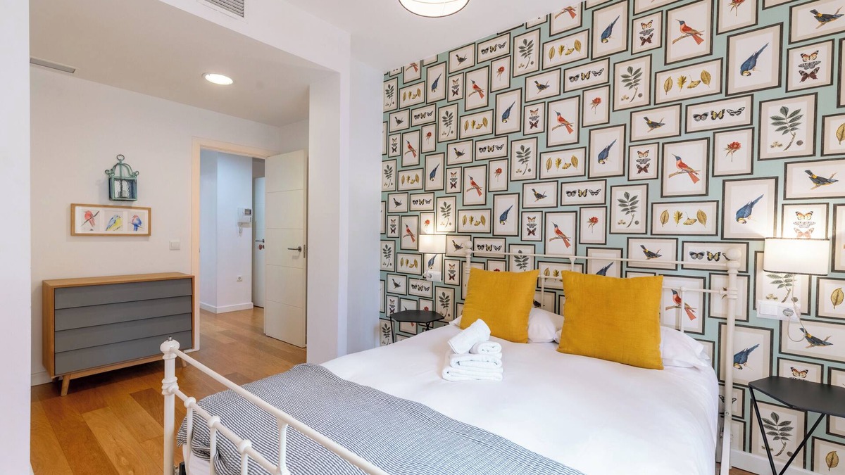 Santa Catalina Apartment | Alhóndiga Primero. 2-bedrooms in the centre