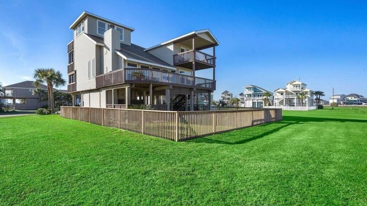 Pointe San Luis House | All Decked Out- 5 Decks with Beach & Bay Views