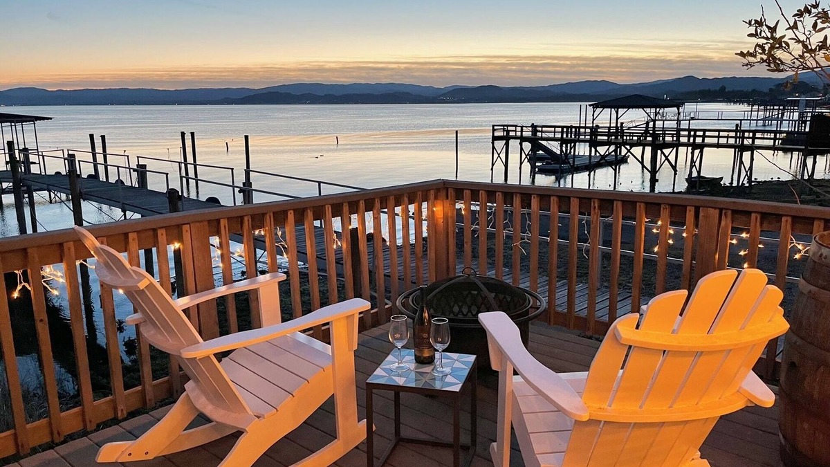 Lakeport House | ALL INCLUSIVE AMENITIES:Kayak,SUP,Pedal Boat,PingPong,Pickleball,Movie Nt &MORE!
