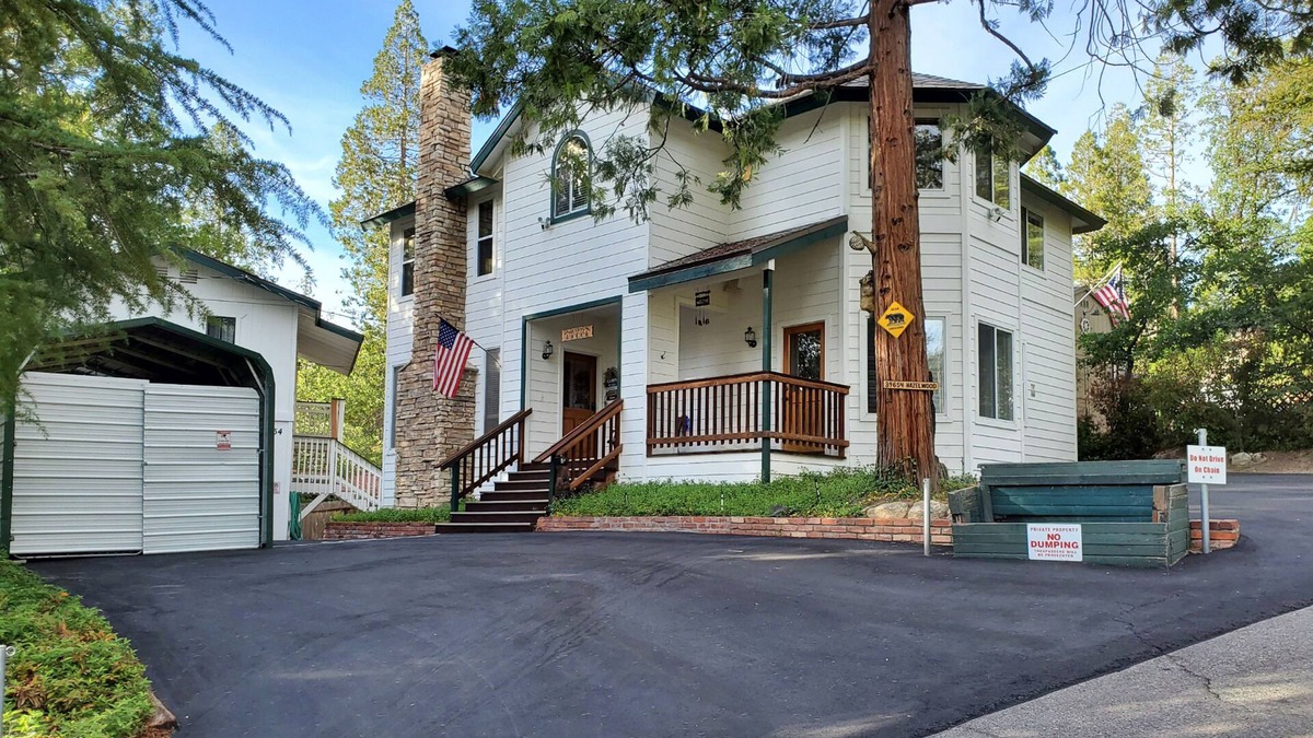 Bass Lake House | All-season forest hideaway with guest suite & boat slip - walk to lake & village