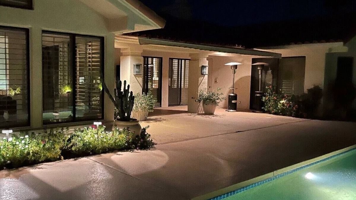 Summit House | All-Suites 3,600 sq feet: Paseo Location, Views, Hiking, Dining, 5-Star Rating