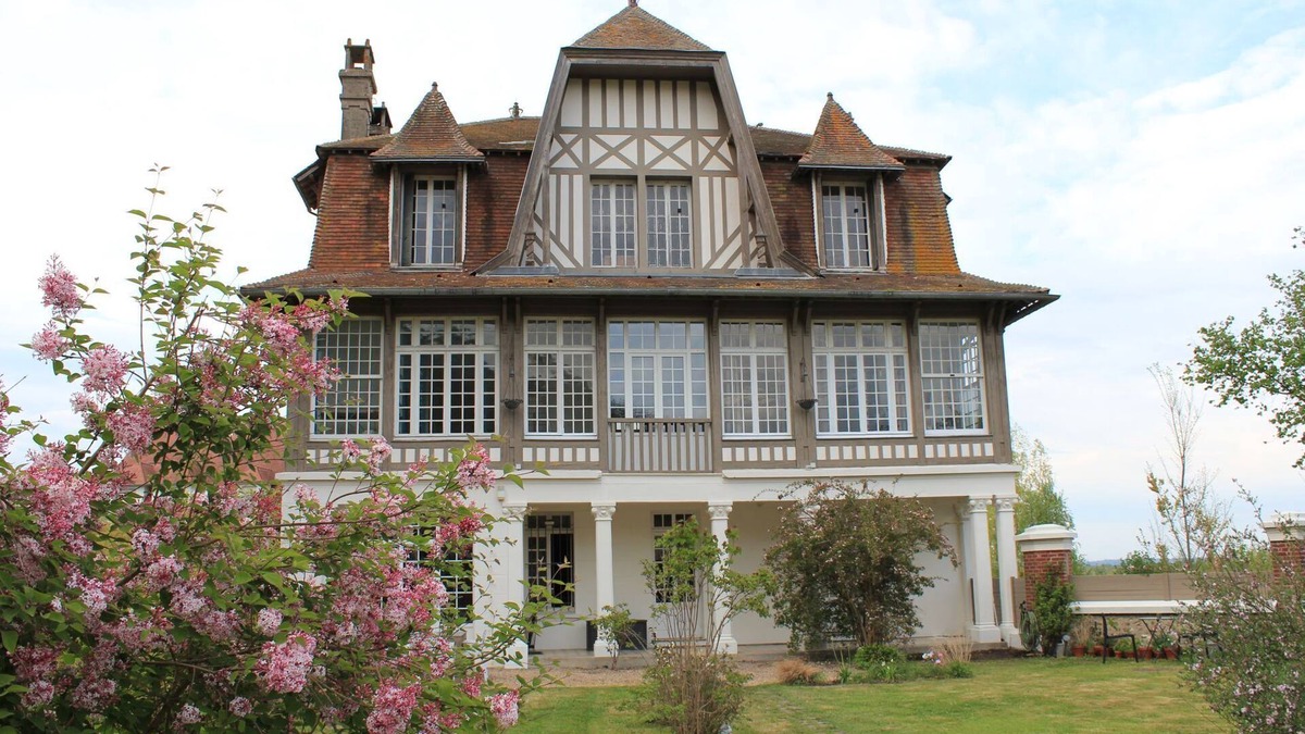 La Riviere-Saint-Sauveur Apartment | All the charm of an Anglo-Norman beauty 2 steps from Honfleur