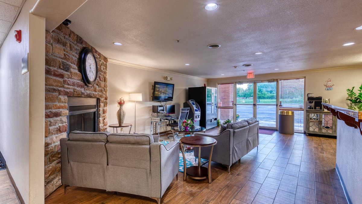 St. Robert Apartment | All Towne Suites