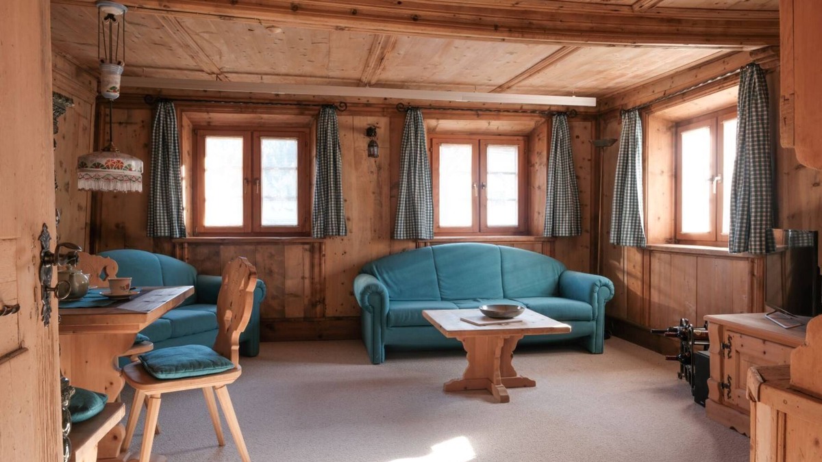 Tschierv Apartment | Allegra and welcome to the apartment Residenza da Ennio.