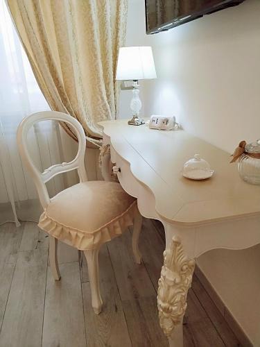 Villafranca di Verona Apartment | Alloggio Turistico GIULIETTA e Romeo - INTERO APPARTAMENTO - Villafranca di Verona, Zimmer, Holiday Rooms