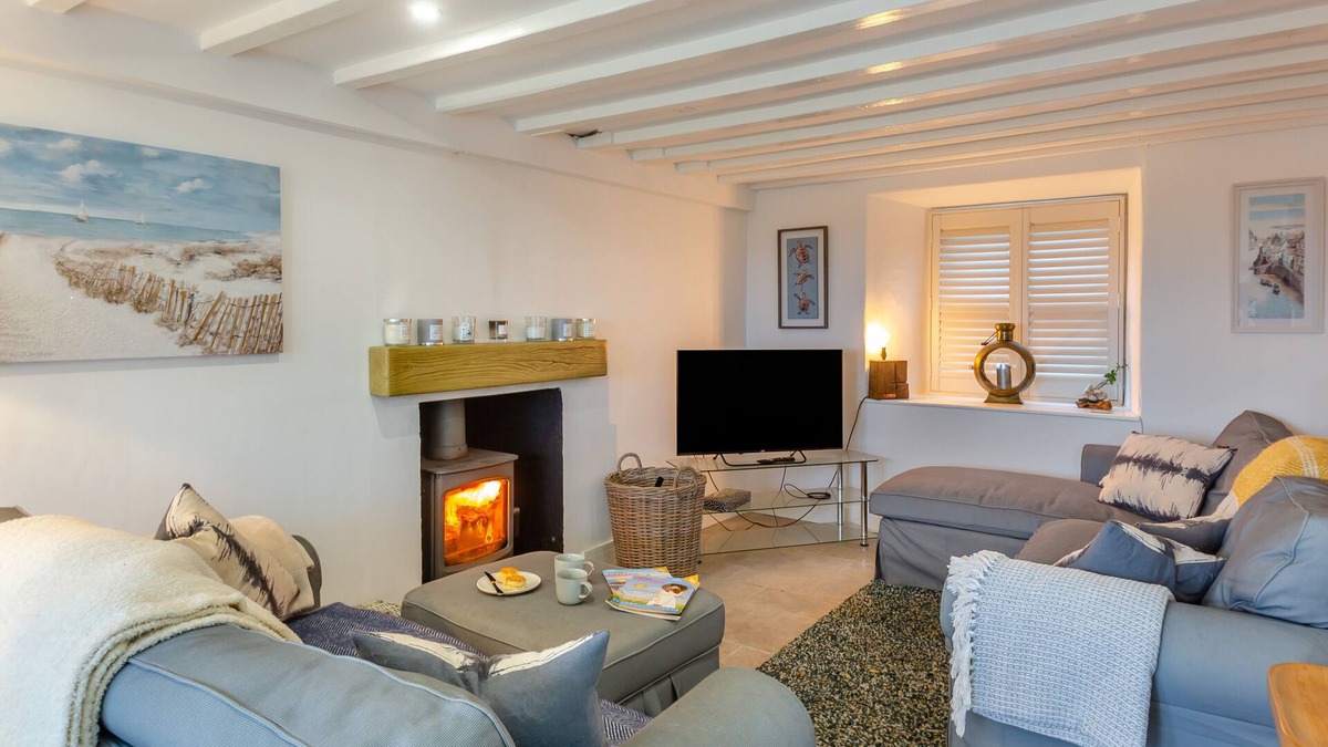 Llanfair House | Alltwen - Two Bedroom House, Sleeps 4