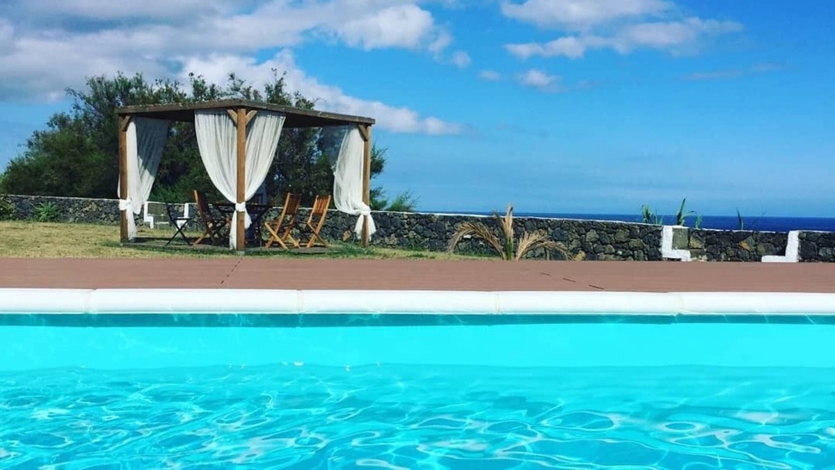 Porto Judeu Bed & Breakfast | ALLuar Lodge