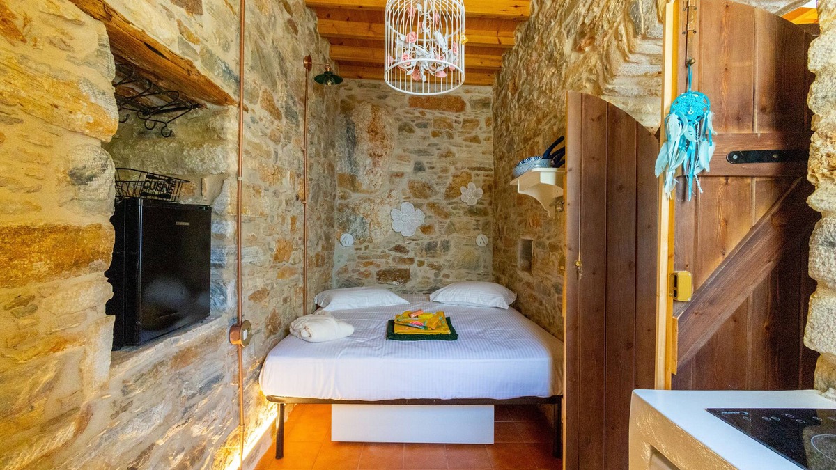 Filoti House | Almond Blossom Cottage 1