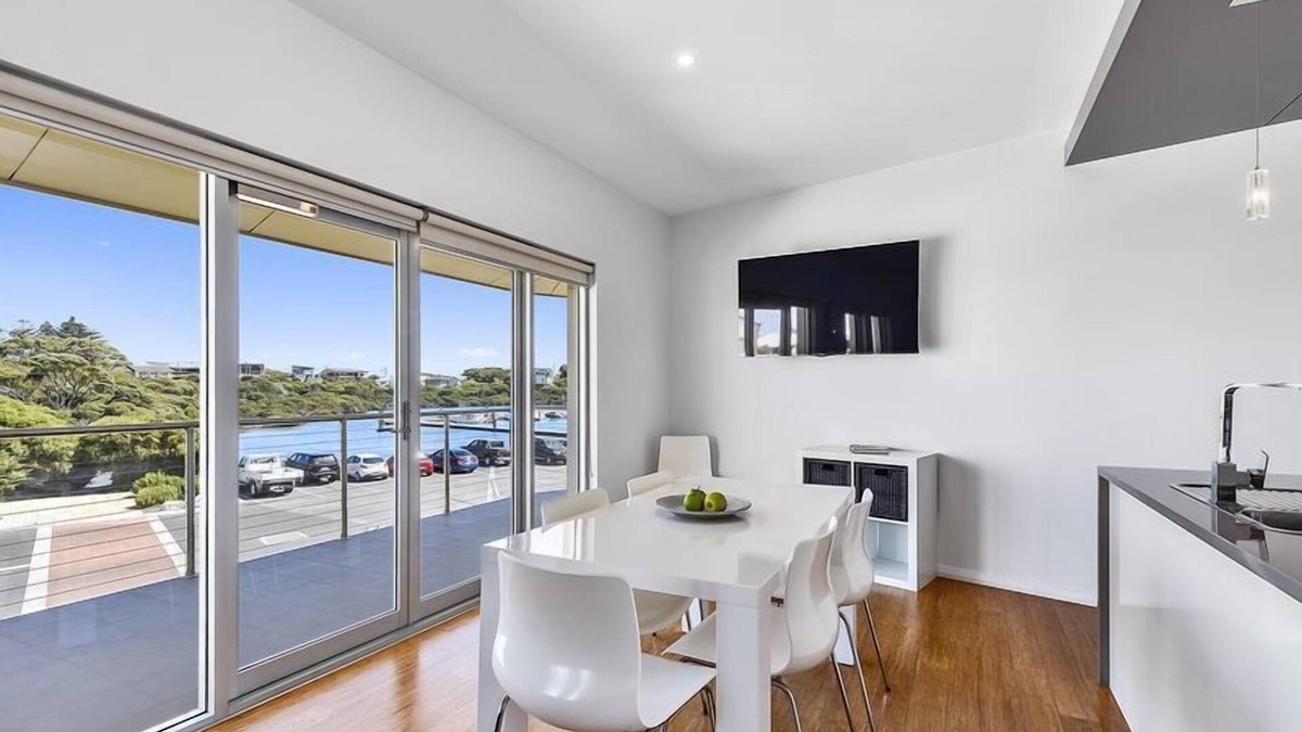 Waterhouse Apartment | Aloha Marina Apartment 3