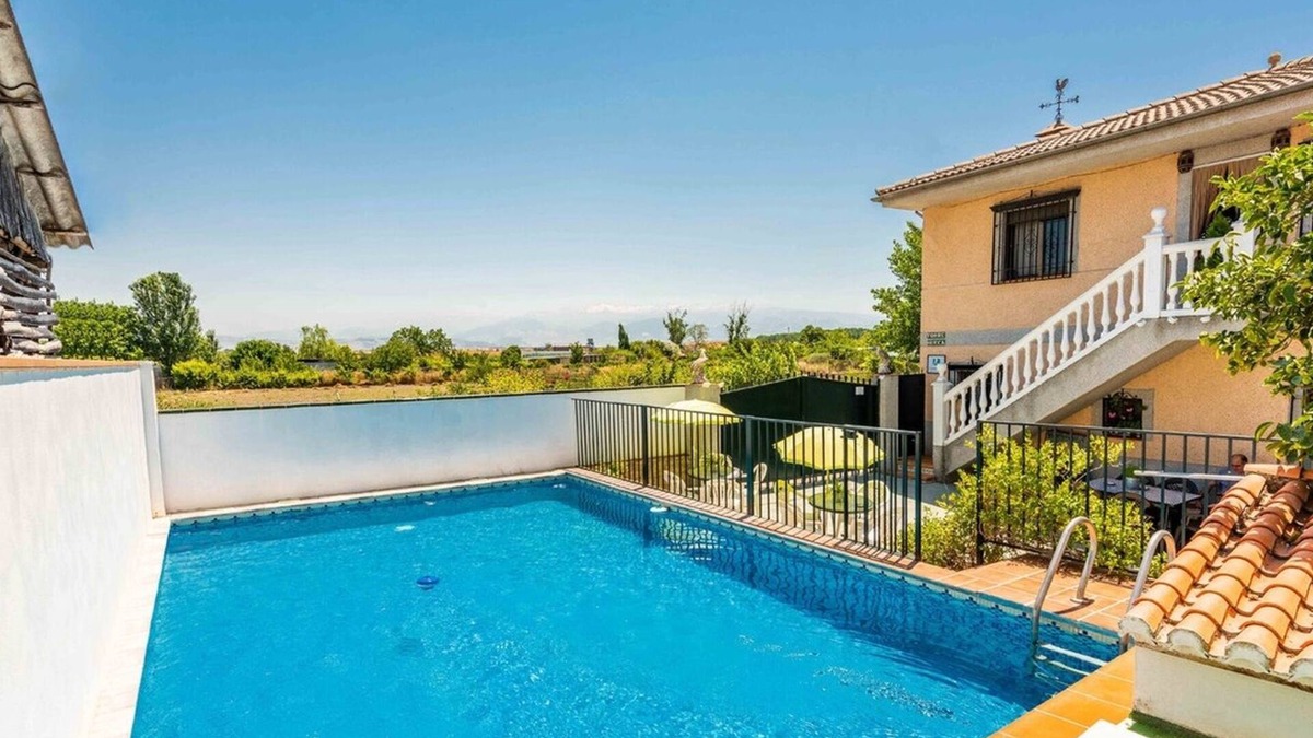 Pinos Puente Villa | Alojamiento Rural Torre Hueca Pinos Puente by Ruralidays