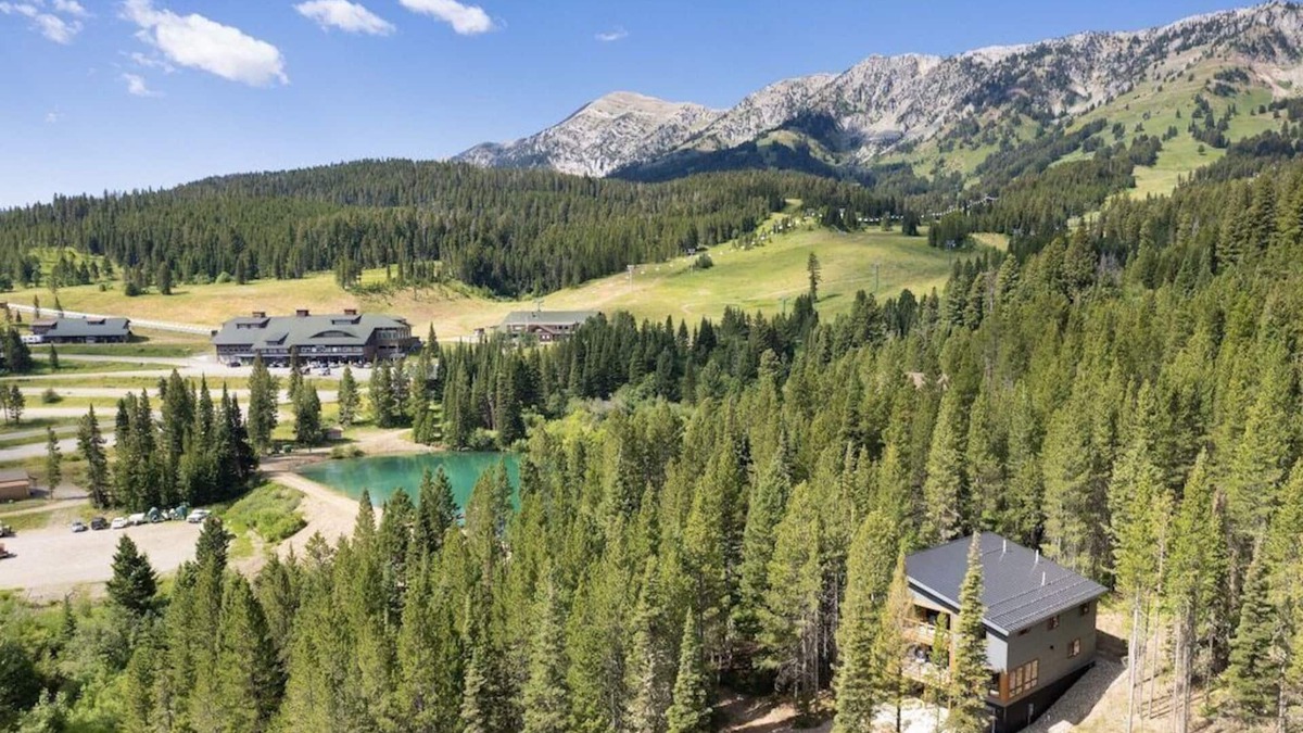 Bozeman Ski Chalet | Alpenglow Chalet @ Bridger Bowl and Crosscut