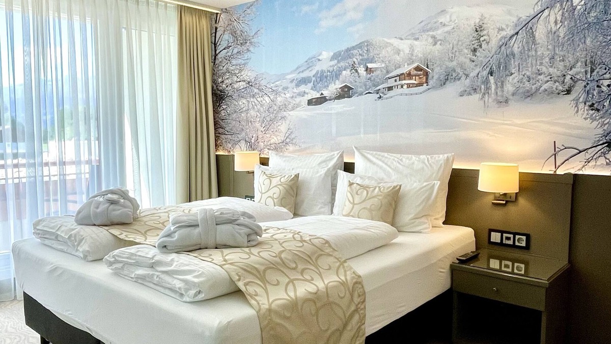 Tavanasa Hotel | Alpenlodge Val Gronda