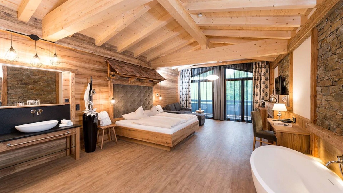Seefeld Pedestrian Zone Hotel | Alpenlove - Adult SPA Hotel