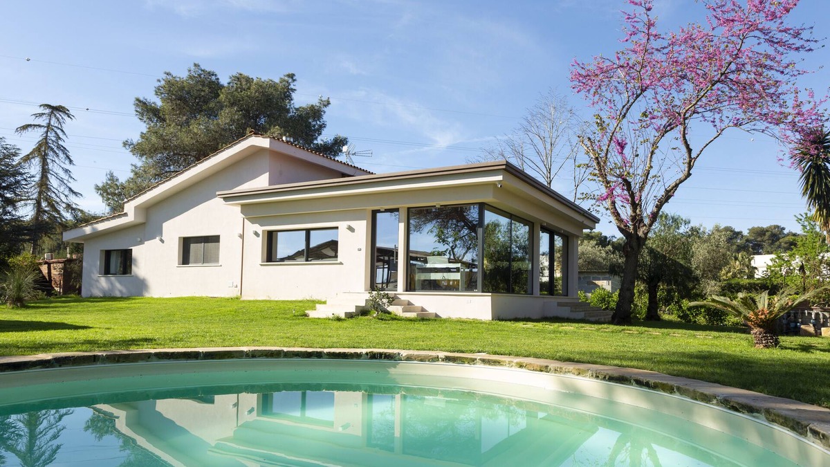 Lequile Villa | Alpha country house. Villa with pool in salento.