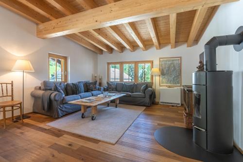 Taesch Apartment | Alphubel Apartment Täsch by HomeFlow