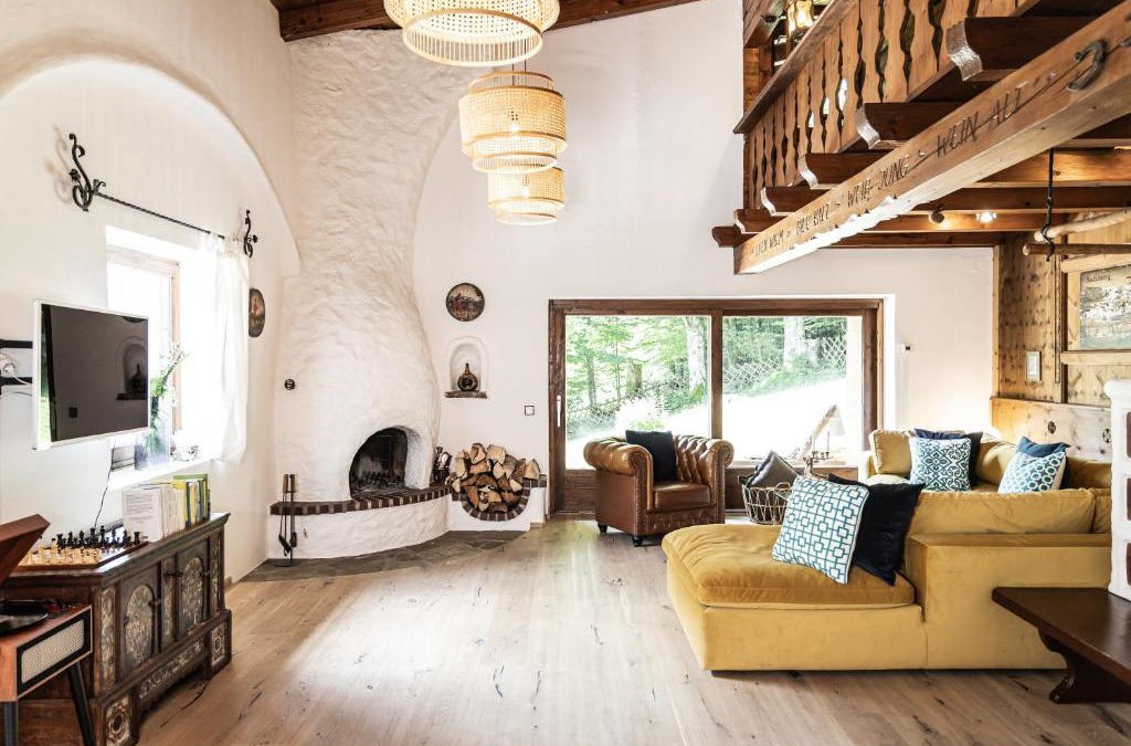 Bad Ischl House | Alpin-Chalet in Alleinlage in Bad Ischl - Wald, Kamin, Sauna & Badeplatz