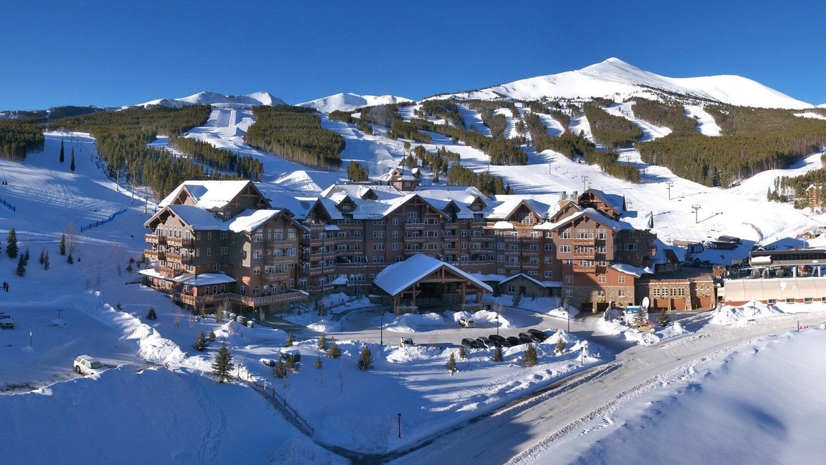 Peak 8 Condo | Alpine Condo + Fireplace, Balcony | Access to Spa