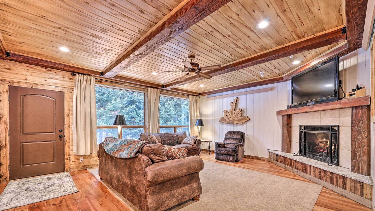 Alpine Northeast House | Alpine Home w/ Grill < 2 Mi to Greys River!