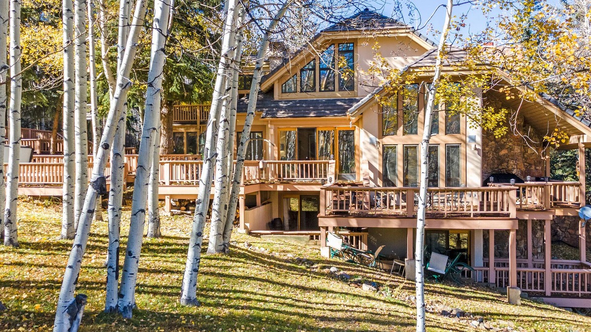 Beaver Creek House | ALPINE MANSION, 9bd + LOFT BR SLEEPS 24 HUGE 8000 sq ft EXCLUSIVE BEAVER CREEK!