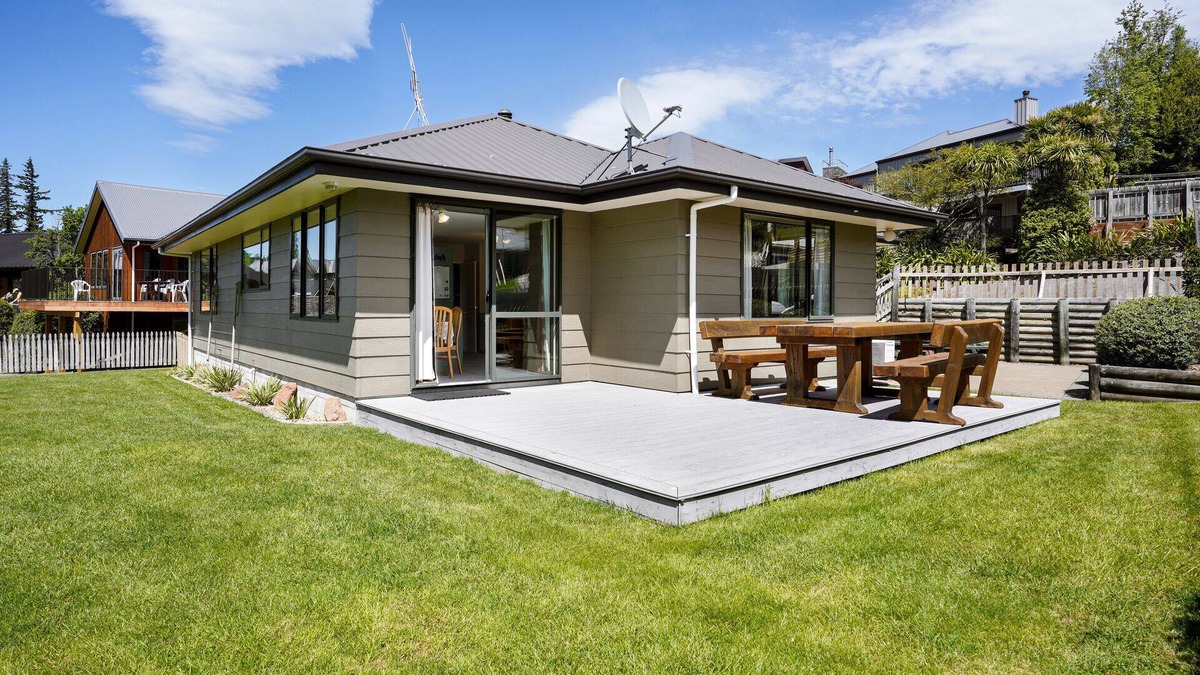 Hanmer Springs House | Alpine Peek - Hanmer Springs Holiday Home