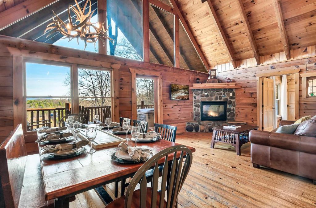 Sevierville House | Alpine Splendor Family Game Room Views Hot Tub