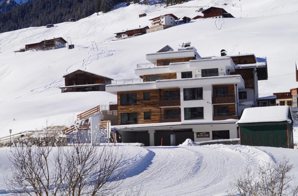 Juns Apartment | Alps Tux