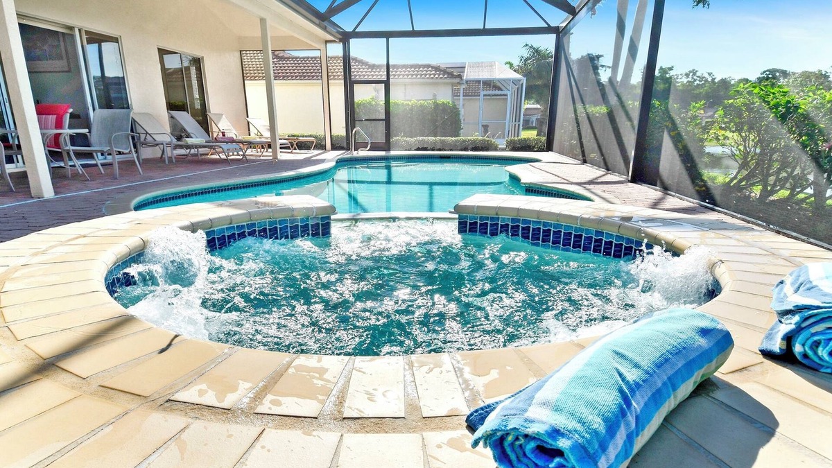 Crown Pointe Villa | Altaira - Top Location, Lake View, Pool, Spa,4 Bed