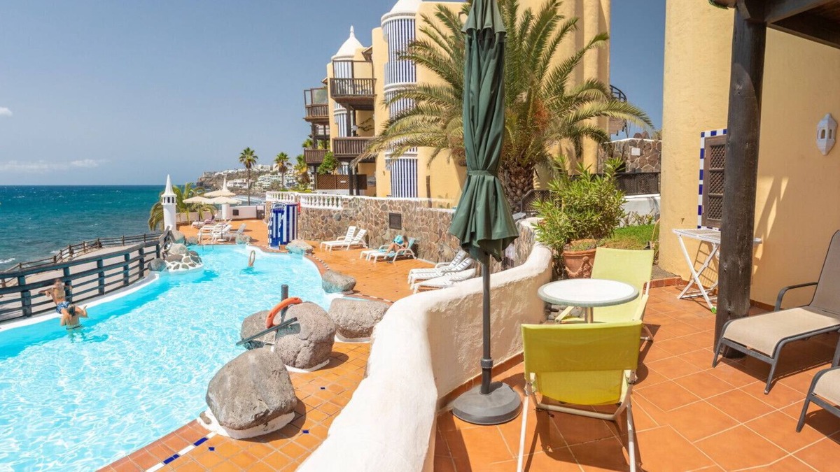 Playa del Aguila Ski Chalet | Altamar 28 with terrace&pool By CanariasGetaway