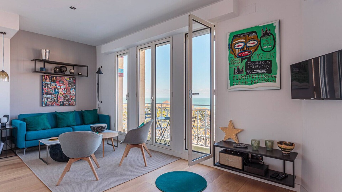 Biarritz City Centre Apartment | ALTAYA Apt with balcony and sea view in Biarritz