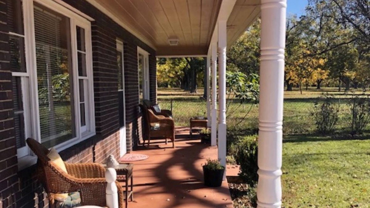 Climax Cottage | Although a country setting, the cottage has all modern conveniences & comforts