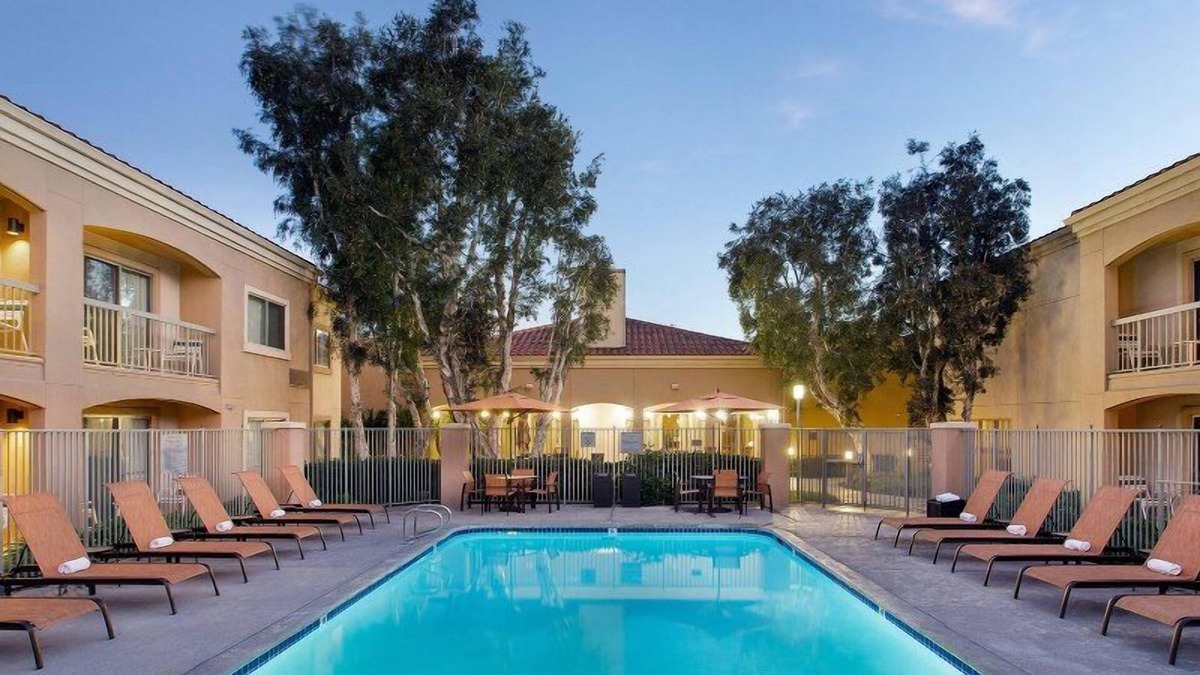 Camarillo Hotel | Always a Great Idea To Unwind! Pet-Friendly, Near Pleasant Valley Fields