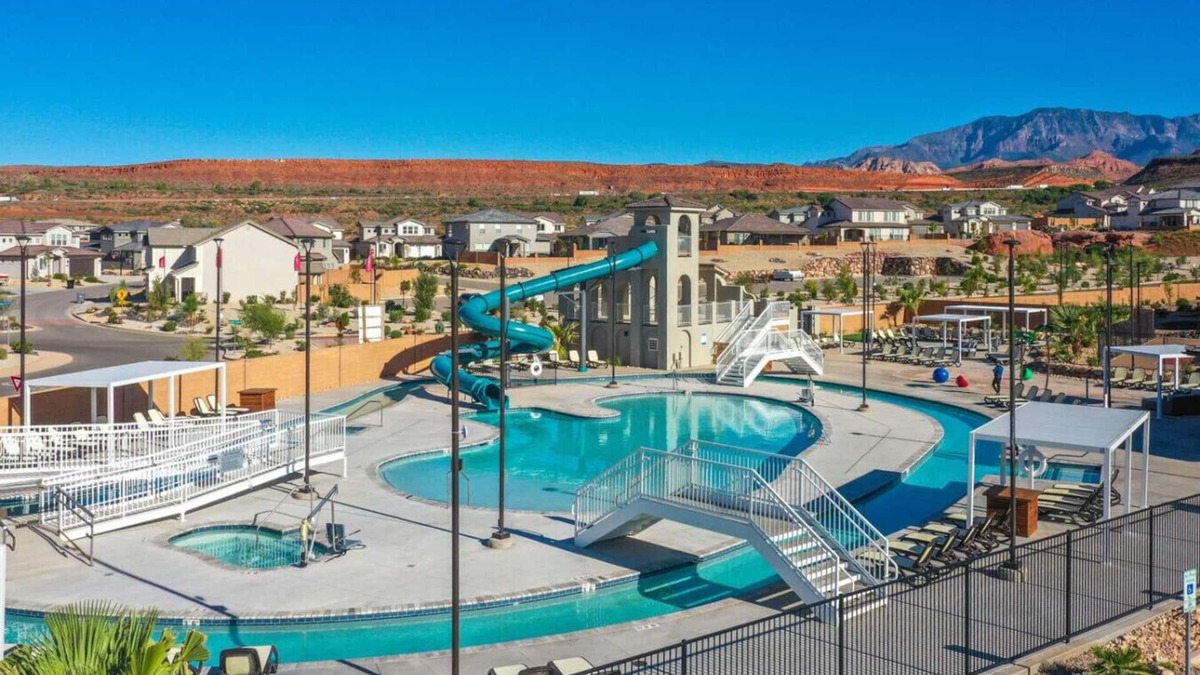 Washington House | Always the Weekend: Pool, Lazy River, Waterslide