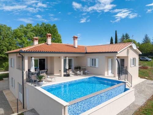 Topid Villa | Amani Villa