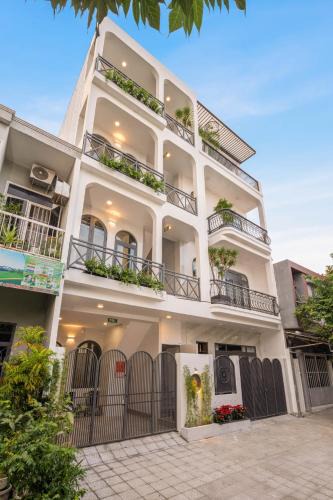 Ngu Hanh Son Apartment | Amara Apartment - Near My Khe Beach & City Center by The Key